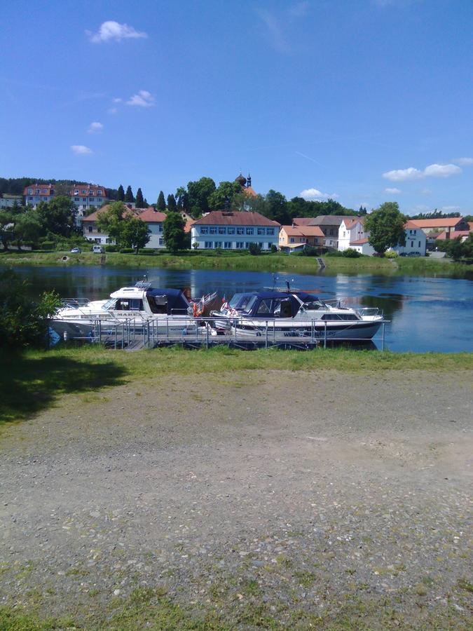 Penzion Patak Kamyk nad Vltavou Luaran gambar